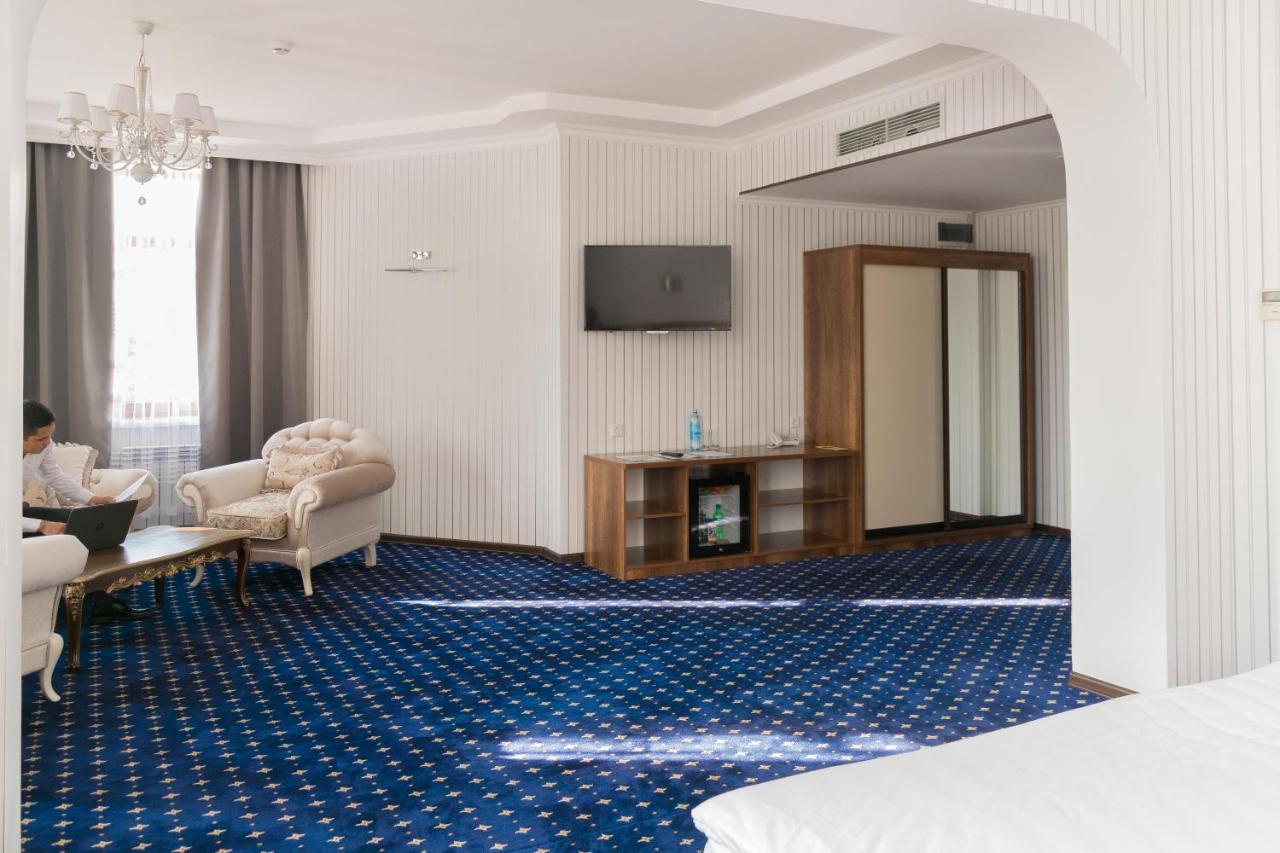 Hotel Khanaka Turkistan Exteriér fotografie
